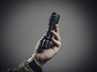 ArmyTek Viking Pro White LED Pocket Flashlight 2050 lm 136 g